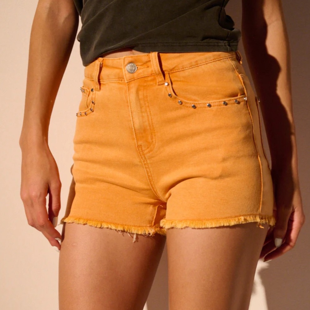 AKIRA NWT Orange earth tone studded shorts. SIZE S